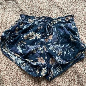 Floral flowy shorts